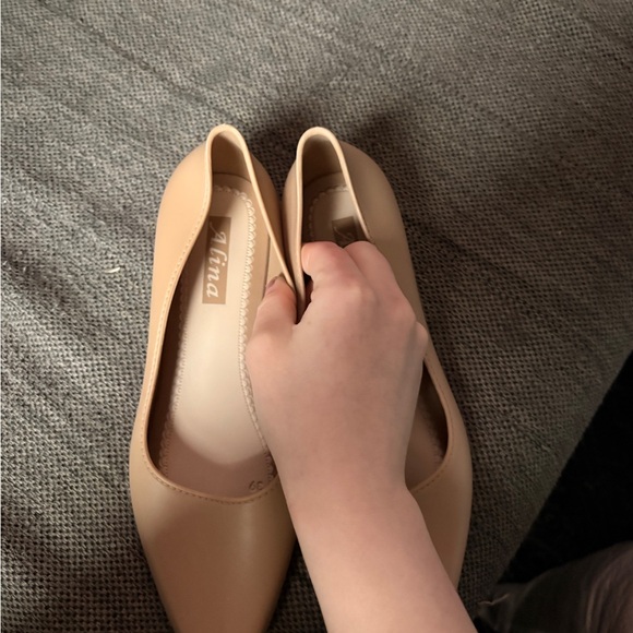 SHEIN Cream Loafers for Women - Picture 9 of 9